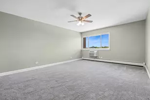 4623 N Chester Ave, Chicago, IL 60656 - Photo 8