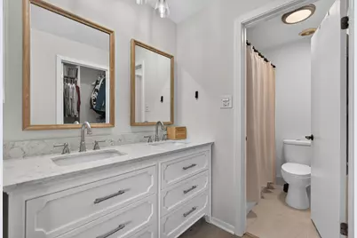 1753 Plymouth Court #B, Wheaton, IL 60189 - Photo 20