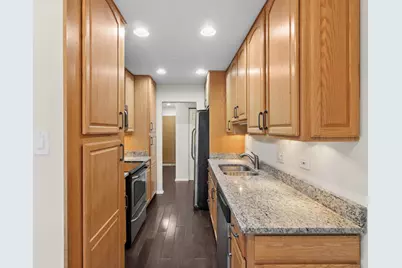 701 Forum Square #108, Glenview, IL 60025 - Photo 6
