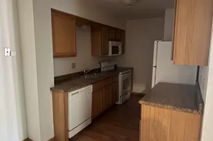 215 Morgan Ct, Manhattan, IL 60442 - Photo 2