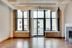 333 W Hubbard St, Chicago, IL 60654 - Photo 2