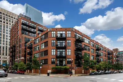 333 W Hubbard Street #412, Chicago, IL 60654 - Photo 1