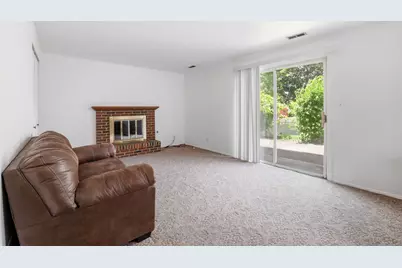 310 Crestwood Court, Algonquin, IL 60102 - Photo 14