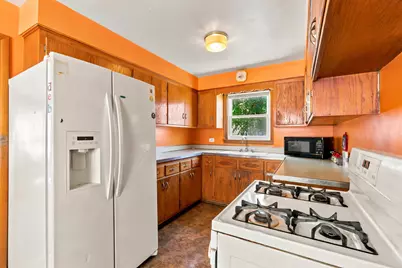 6842 S Campbell Avenue, Chicago, IL 60629 - Photo 6