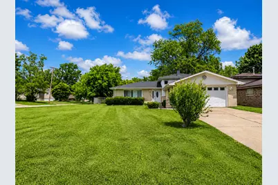5042 157th Street, Oak Forest, IL 60452 - Photo 1