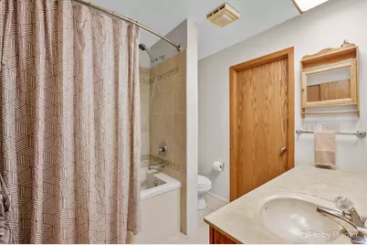 902 Oak Valley Drive, Cary, IL 60013 - Photo 18