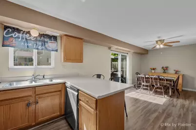902 Oak Valley Drive, Cary, IL 60013 - Photo 10