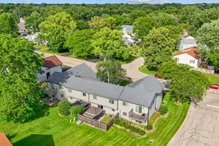 902 Oak Valley Dr, Cary, IL 60013 - Photo 24