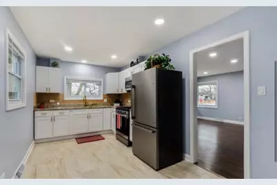 16454 Winchester Avenue, Markham, IL 60428 - Photo 8