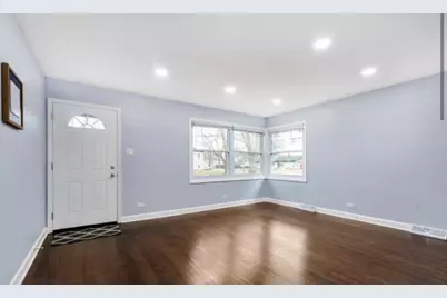 16454 Winchester Avenue, Markham, IL 60428 - Photo 2