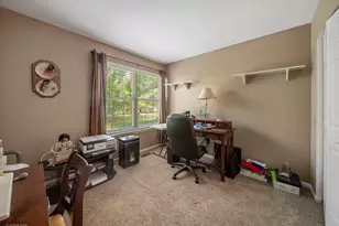 620 Chelsea Ct, Elgin, IL 60123 - Photo 16