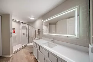 620 Chelsea Ct, Elgin, IL 60123 - Photo 14
