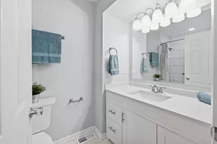 752 Gloucester Dr, Elk Grove Village, IL 60007 - Photo 16