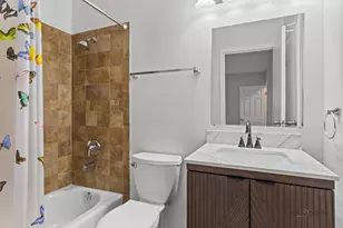 226 Elkhorn Ct, Bolingbrook, IL 60440 - Photo 4