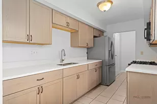 226 Elkhorn Ct, Bolingbrook, IL 60440 - Photo 2