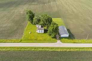 754 N 14th Rd, Streator, IL 61364 - Photo 1