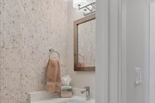 2910 W Palmer St, Chicago, IL 60647 - Photo 10