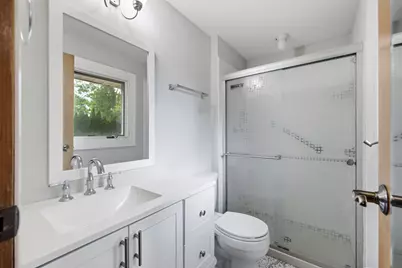1033 Lowell Lane, Schaumburg, IL 60193 - Photo 14