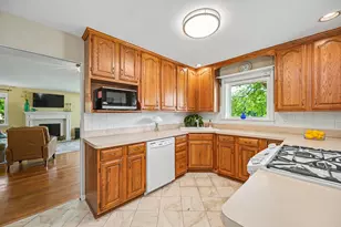 750 Marston Ave, Glen Ellyn, IL 60137 - Photo 10