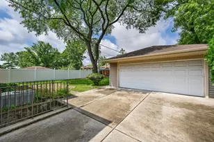 9414 Ozanam Ave, Morton Grove, IL 60053 - Photo 20