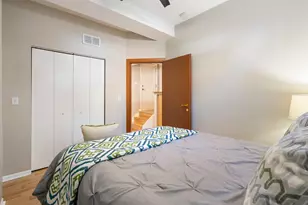 3908 W Ainslie St, Chicago, IL 60625 - Photo 12
