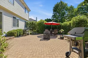 2850 Farmington Dr, Lindenhurst, IL 60046 - Photo 20