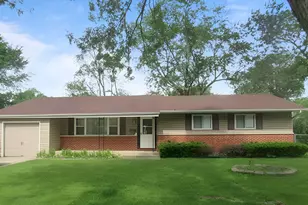 150 N Cady Dr, Palatine, IL 60074 - Photo 1