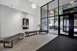 2740 N Pine Grove Ave, Chicago, IL 60614 - Photo 10
