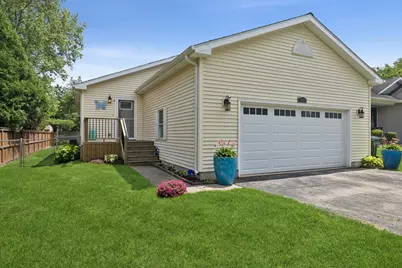 10116 Lund Avenue, Algonquin, IL 60102 - Photo 2