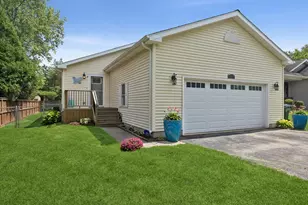 10116 Lund Ave, Algonquin, IL 60102 - Photo 2