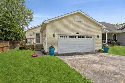 10116 Lund Avenue, Algonquin, IL 60102 - Photo 1
