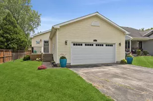 10116 Lund Ave, Algonquin, IL 60102 - Photo 1