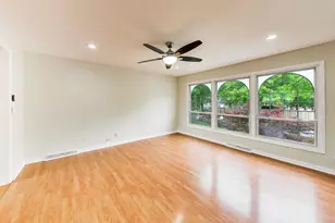 1503 N Park Dr, Mount Prospect, IL 60056 - Photo 4
