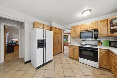 328 Milburn Avenue, Crete, IL 60417 - Photo 8