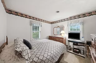 328 Milburn Ave, Crete, IL 60417 - Photo 10