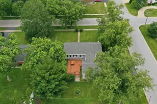 328 Milburn Ave, Crete, IL 60417 - Photo 20