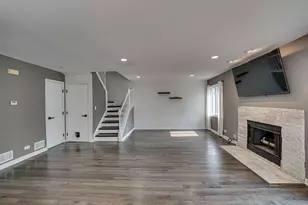1633 Hilton Head Dr, Naperville, IL 60563 - Photo 4