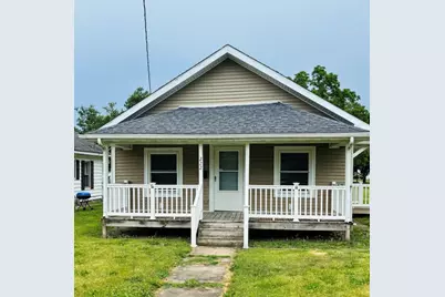 222 E Thompson Avenue, Hoopeston, IL 60942 - Photo 1