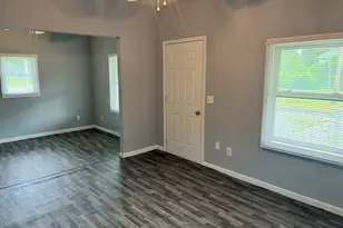 222 E Thompson Ave, Hoopeston, IL 60942 - Photo 4