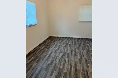 222 E Thompson Avenue, Hoopeston, IL 60942 - Photo 12