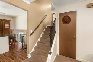 871 N Gladstone Ave, Aurora, IL 60506 - Photo 20