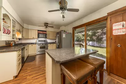 871 N Gladstone Avenue, Aurora, IL 60506 - Photo 6