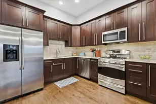 832 W 36th St, Chicago, IL 60609 - Photo 8