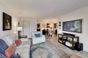 900 S Plum Grove Rd, Palatine, IL 60067 - Photo 4