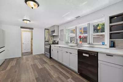 300 Adams Street, Ottawa, IL 61350 - Photo 14