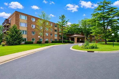 1500 Robin Circle #418, Hoffman Estates, IL 60194 - Photo 1