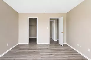 1500 Robin Cir, Hoffman Estates, IL 60194 - Photo 6