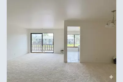 1956 N Hidden Creek Circle #3, Palatine, IL 60074 - Photo 4