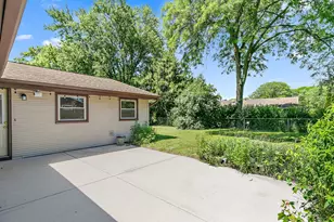 616 Clover Ln, Schaumburg, IL 60193 - Photo 28