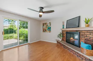 616 Clover Ln, Schaumburg, IL 60193 - Photo 12